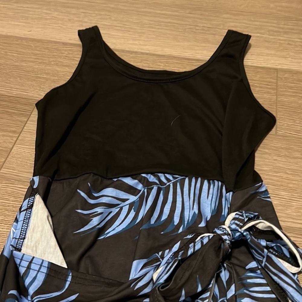 SHEIN dress - Picture 2 of 6